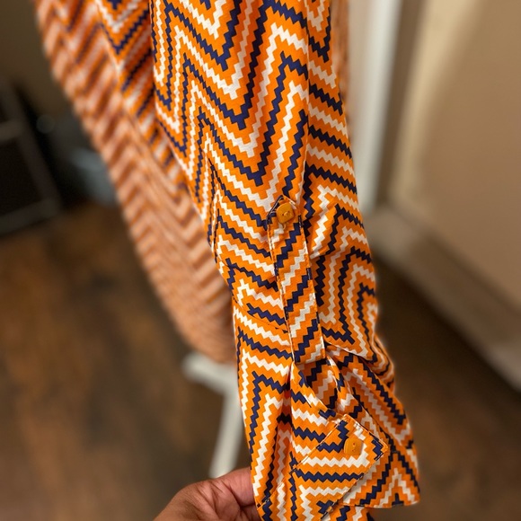 Live 4 Truth Sz 1x orange blue white chevron pattern top high low 3/4 sleeve - Picture 3 of 14